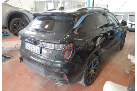 2022 LYNK & CO 01, Benzinas / Elektra